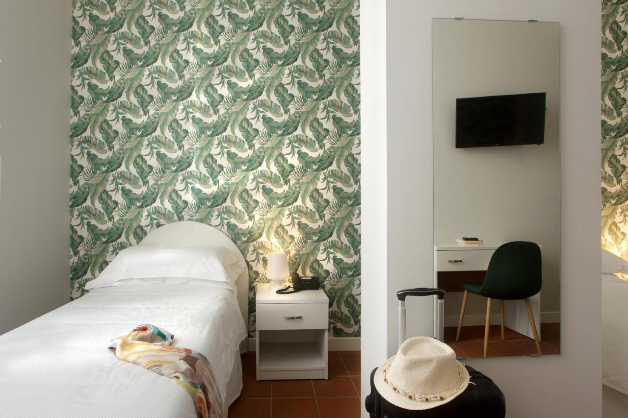 Palazzo Sant'Antonio Hotel Наполи Екстериор снимка